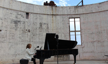 Lisa Moore playing piano